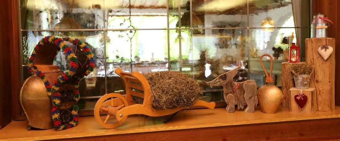 Landgasthof Schuster Nesselwängle Exteriör bild